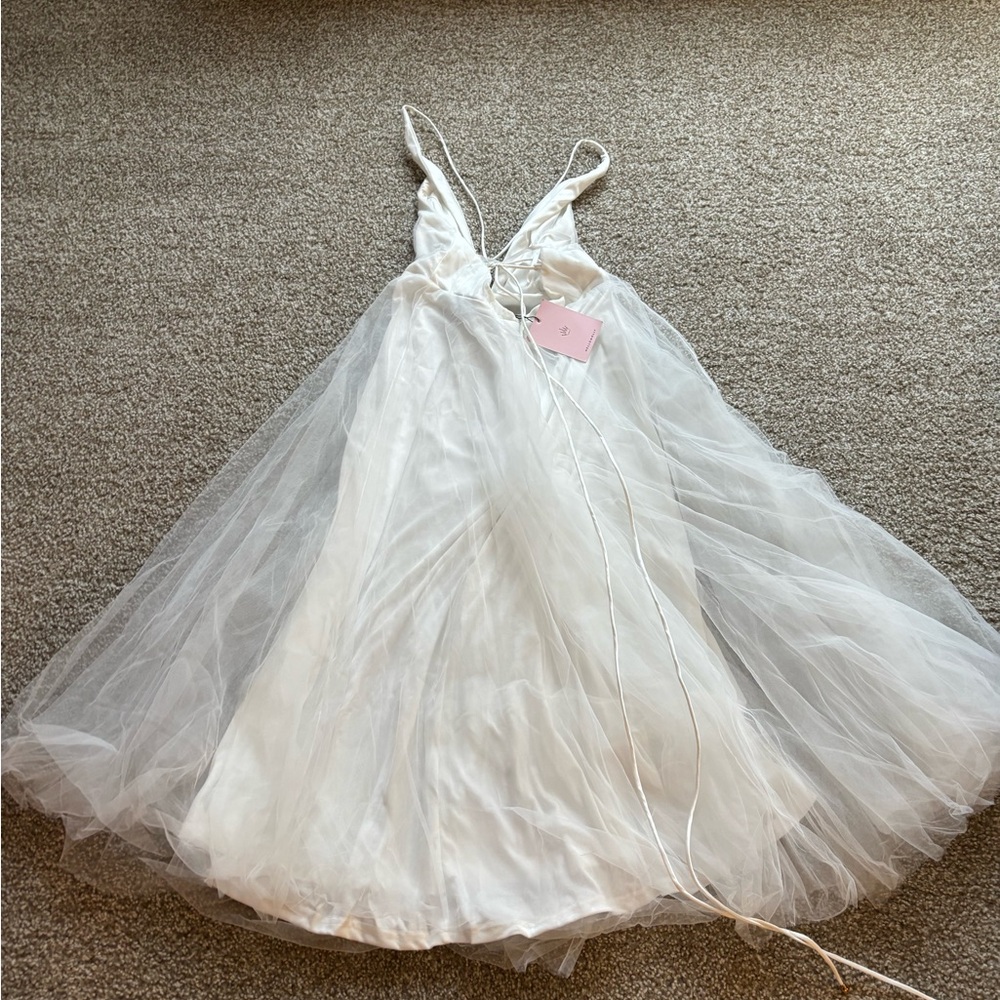 Hello Molly White Wedding Dress - Picture 4 of 6